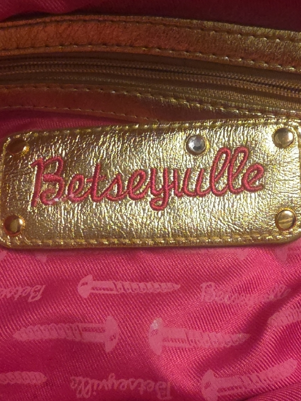 Betsey Johnson Black Tote with Gold Accents and Red Lip Charm 15×11 By 5 Width - Picture 2 of 11